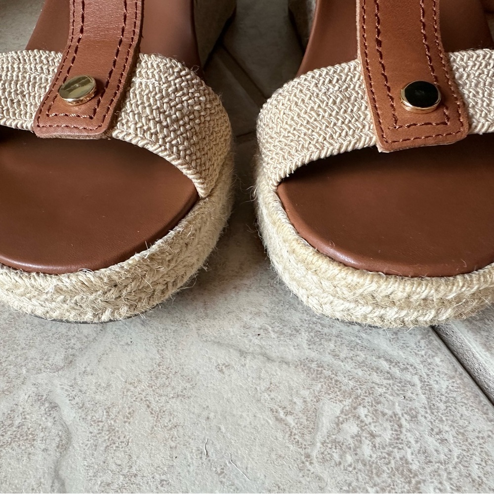 Vionic Brown and Natural Woven Leather Slingback Sandals - Picture 3 of 12